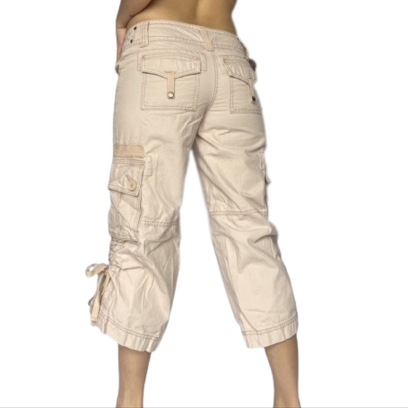 Cabi Frosted Pink Cargo Cropped Pants - Picture 3 of 16